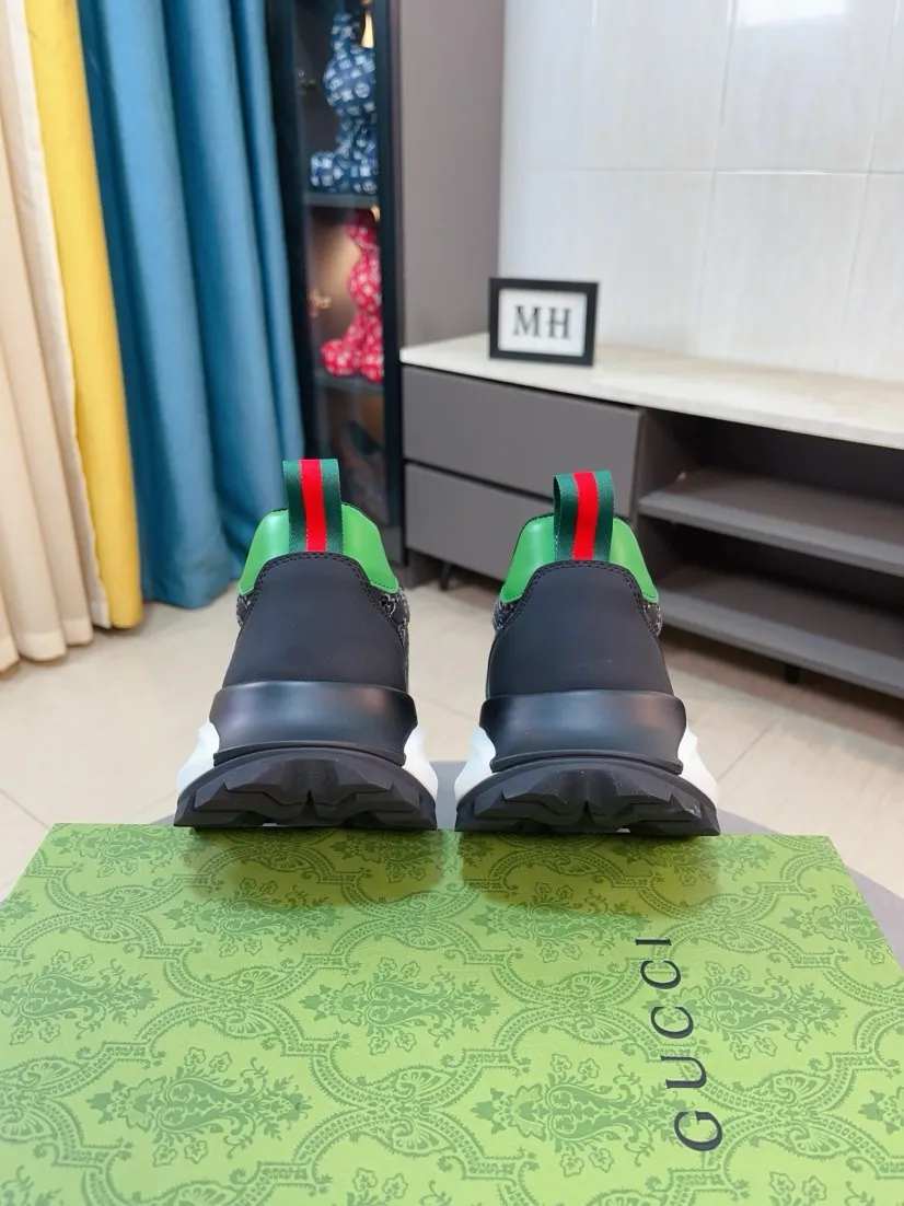 Men's shoes 💰458🌹🌹[GUCCI] Gucci's new lace-up casual men's shoes are on the market first, and the materials and workmanship are superior to all versions on the market. The highest quality shipped first-layer cowhide with imported original perforated materials➕Genuine leather lining, privately molded soft outsole, high foot comfort, imported special materials highlight the brand's unique charm, high-end customization 38-44